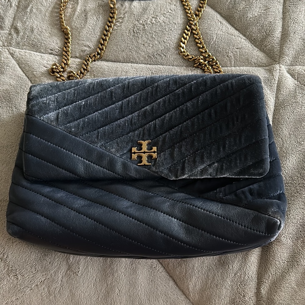 Tory Burch Kira chevron convertible - Picture 9 of 13